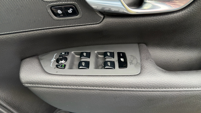 Volvo V90 2.0 T4 Momentum Plus 5dr Geartronic Petrol Estate